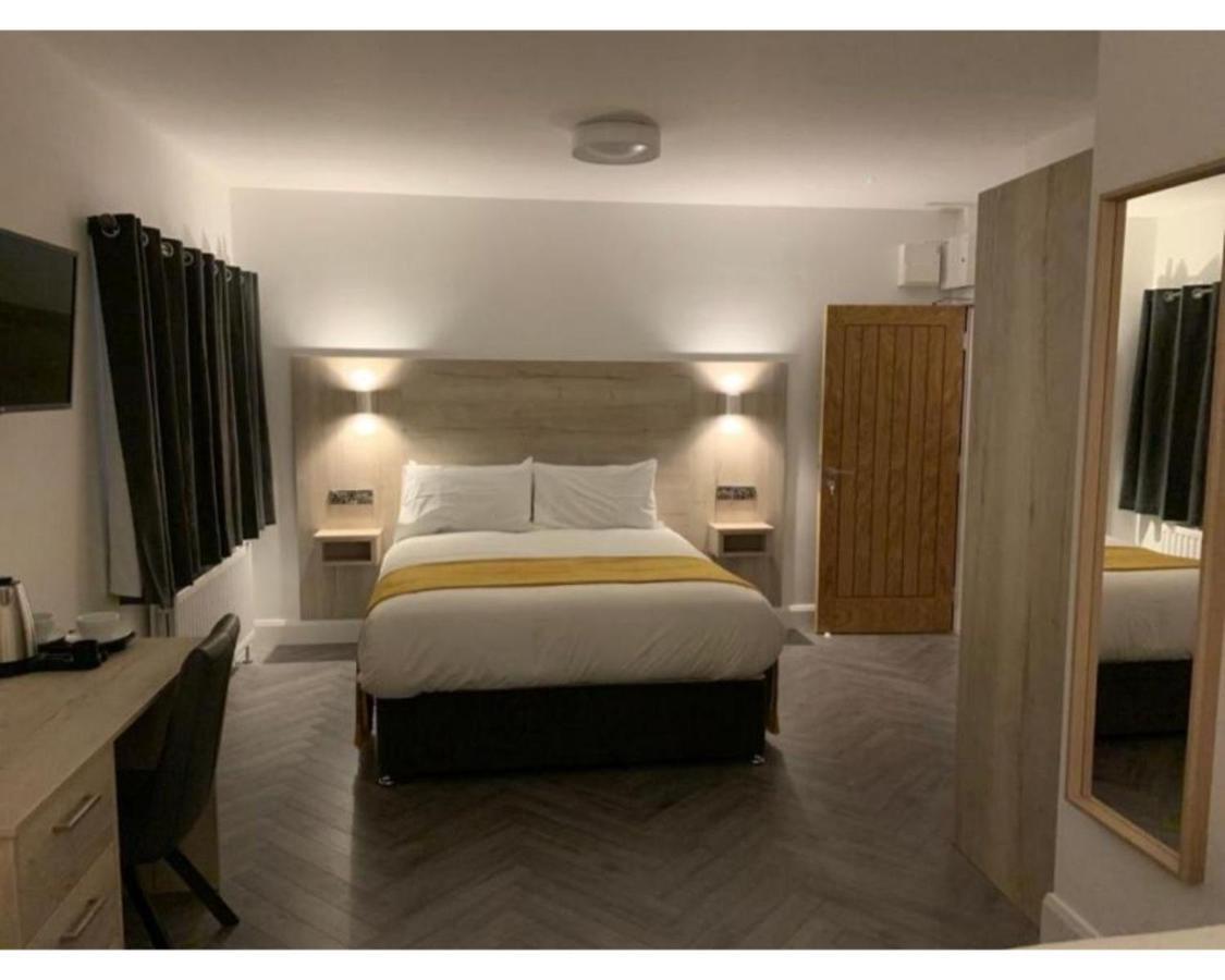 Mcnaughton Guestrooms Ballymena Room photo